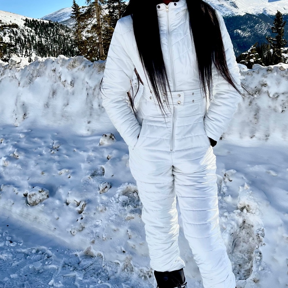 Women's Elegant White Ski Jacket - Picture 2 of 2
